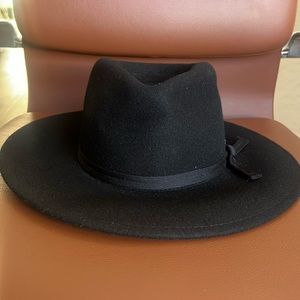 Brixton Joanna Felt Packable Hat in Black NWT